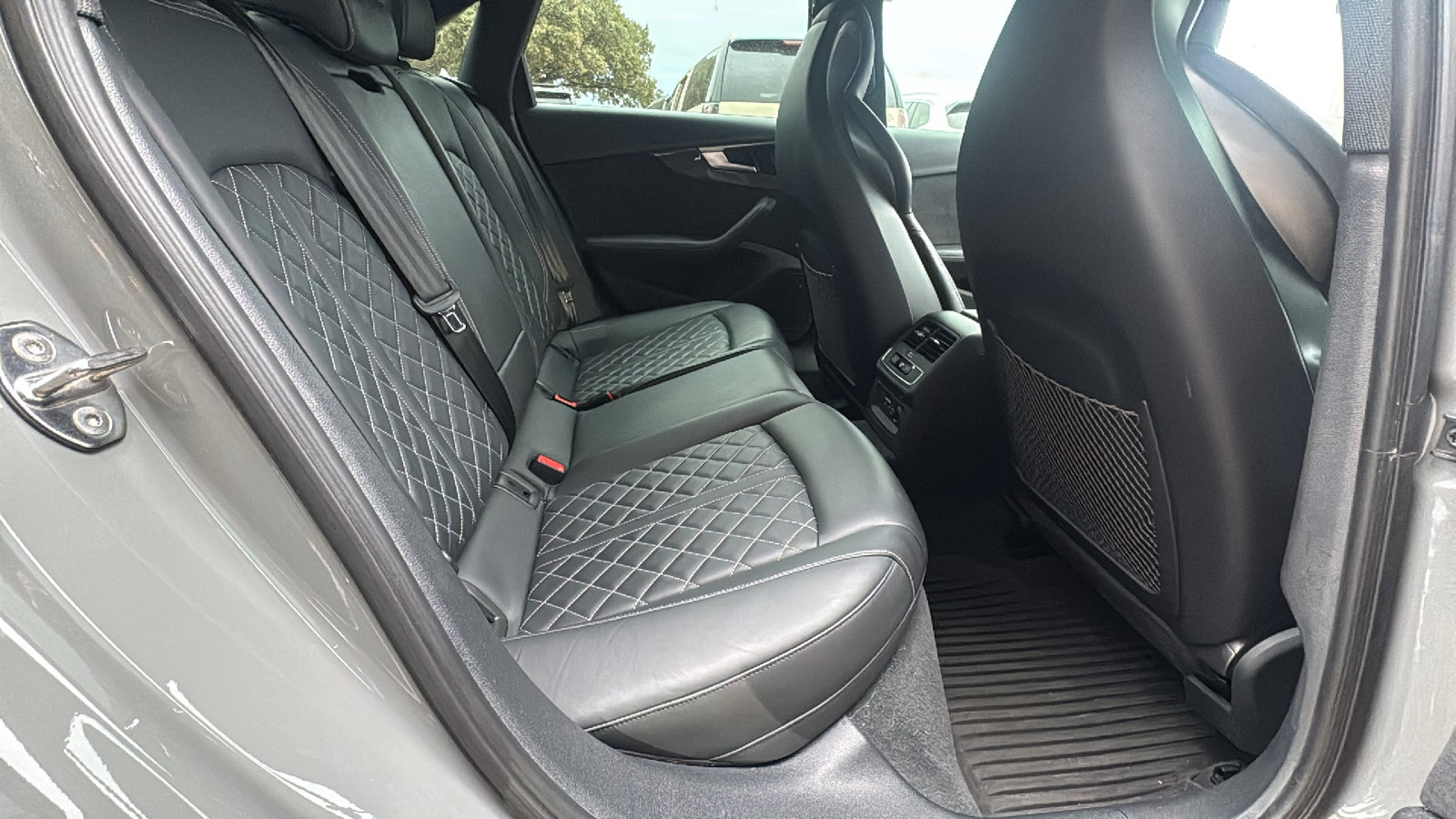 Used 2022 Audi S4 Premium Plus w/ Premium Plus Package image 26