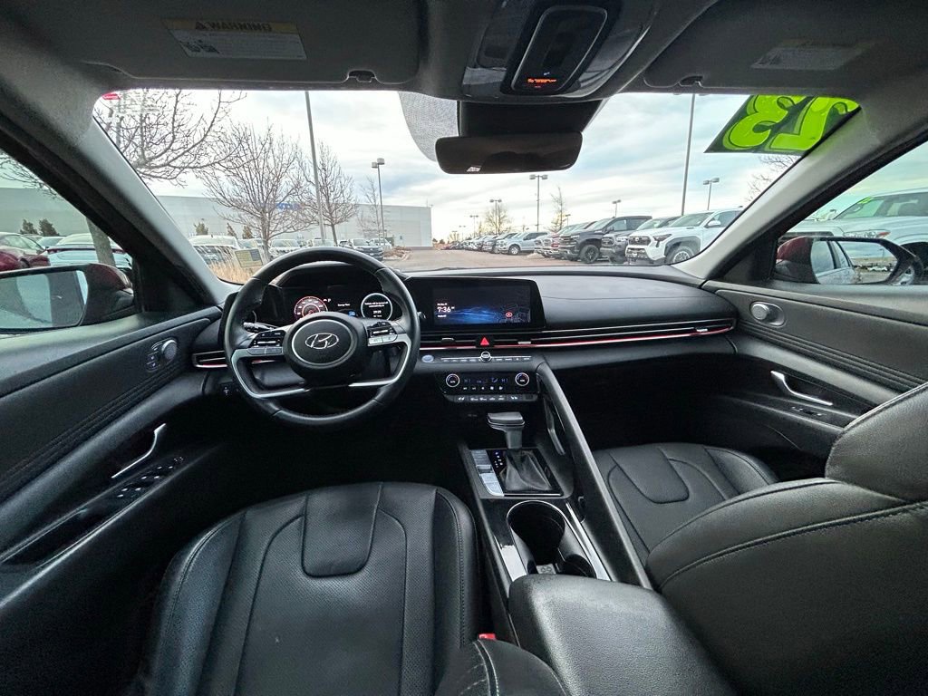 Used 2023 Hyundai Elantra Limited image 13
