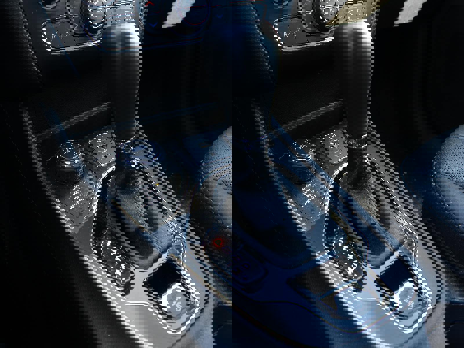 Used 2019 Jeep Cherokee Limited image 15