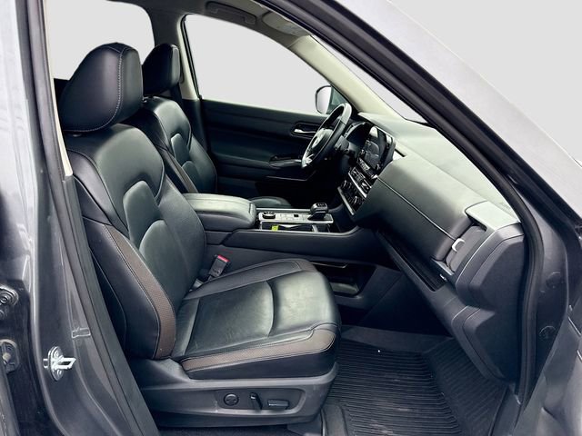 Used 2023 Nissan Pathfinder SL image 31