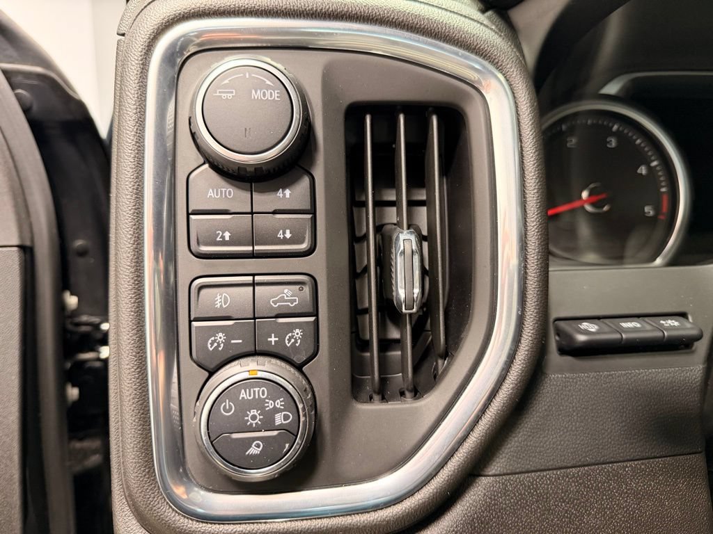 Used 2022 Chevrolet Silverado 2500 High Country w/ Z71 Off-Road Package AWD/4WD image 35