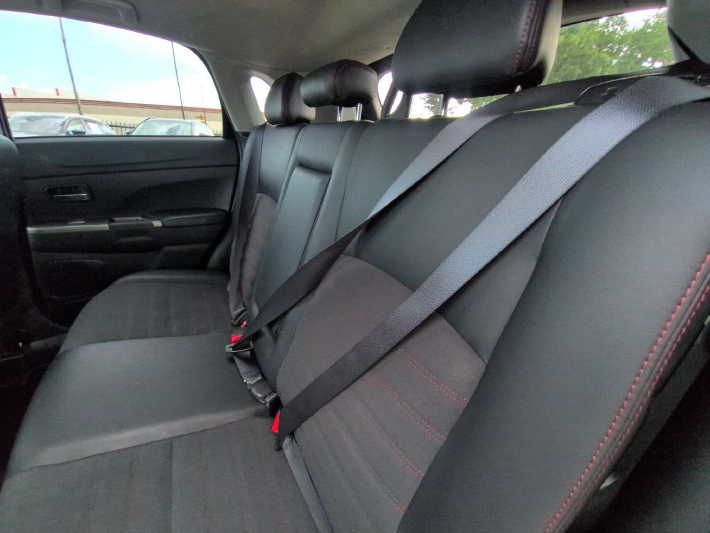 Used 2025 Mitsubishi Outlander Sport SE AWD/4WD image 27