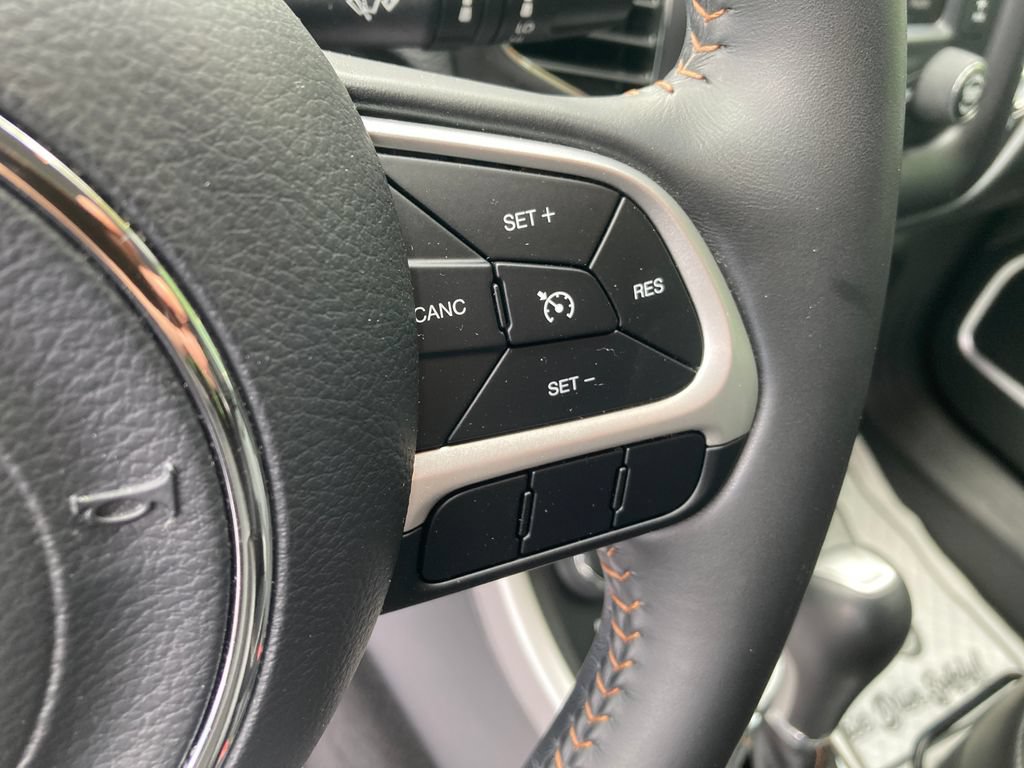 Used 2018 Jeep Compass Latitude AWD/4WD image 43