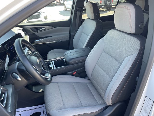 Used 2026 Chevrolet Traverse LT w/ Driver Confidence Package FWD image 11