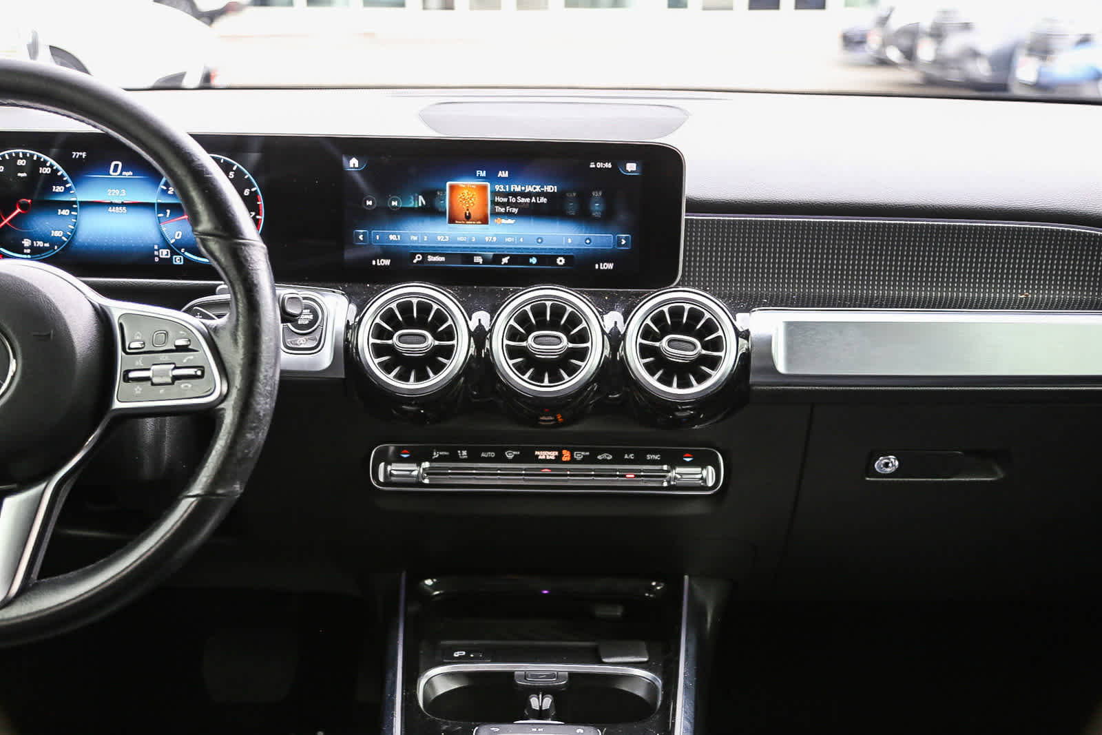 Used 2021 Mercedes-Benz GLB 250 w/ Premium Package image 13