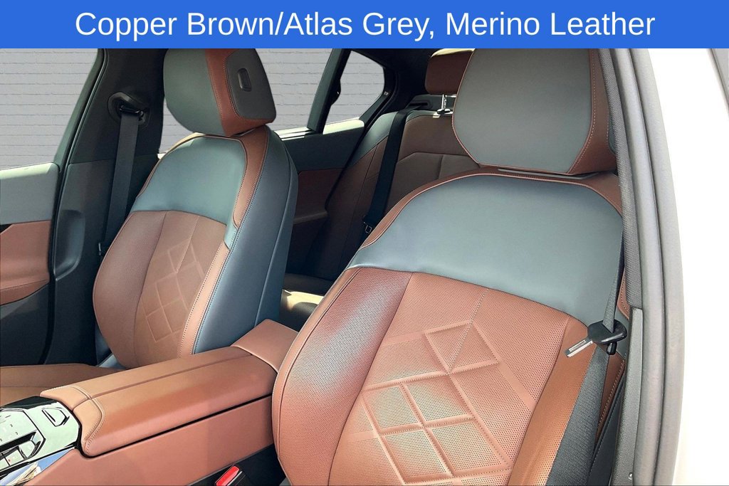 Used 2024 BMW i5 eDrive40i w/ Executive Package RWD image 21