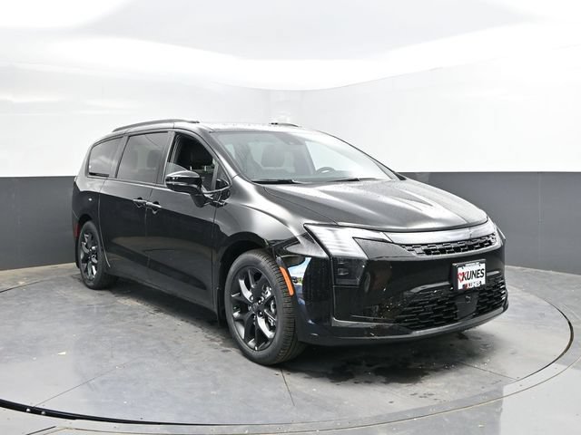 New 2027 Chrysler Pacifica Limited FWD image 4