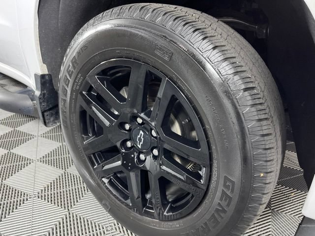 Used 2023 Chevrolet Silverado 1500 Custom RWD image 16
