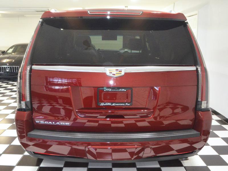 Used 2019 Cadillac Escalade Premium Luxury w/ LPO, Radiant Package AWD/4WD image 8