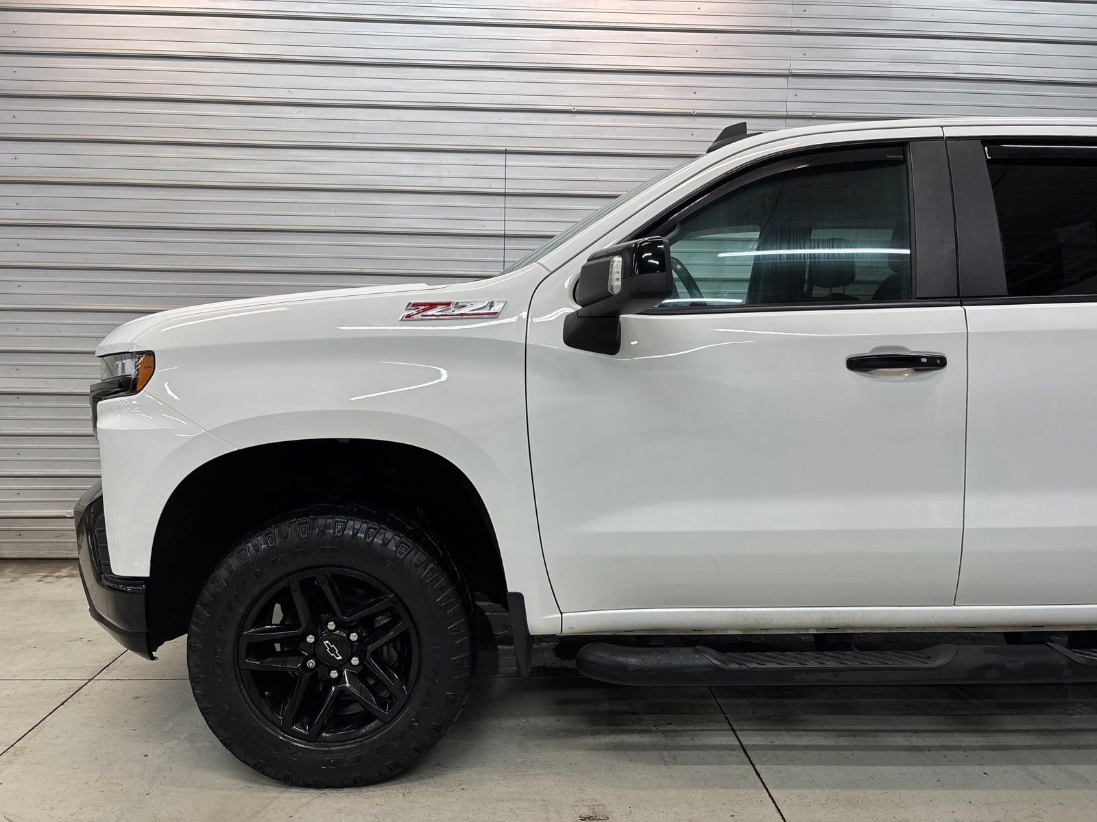 Used 2020 Chevrolet Silverado 1500 LT Trail Boss image 3