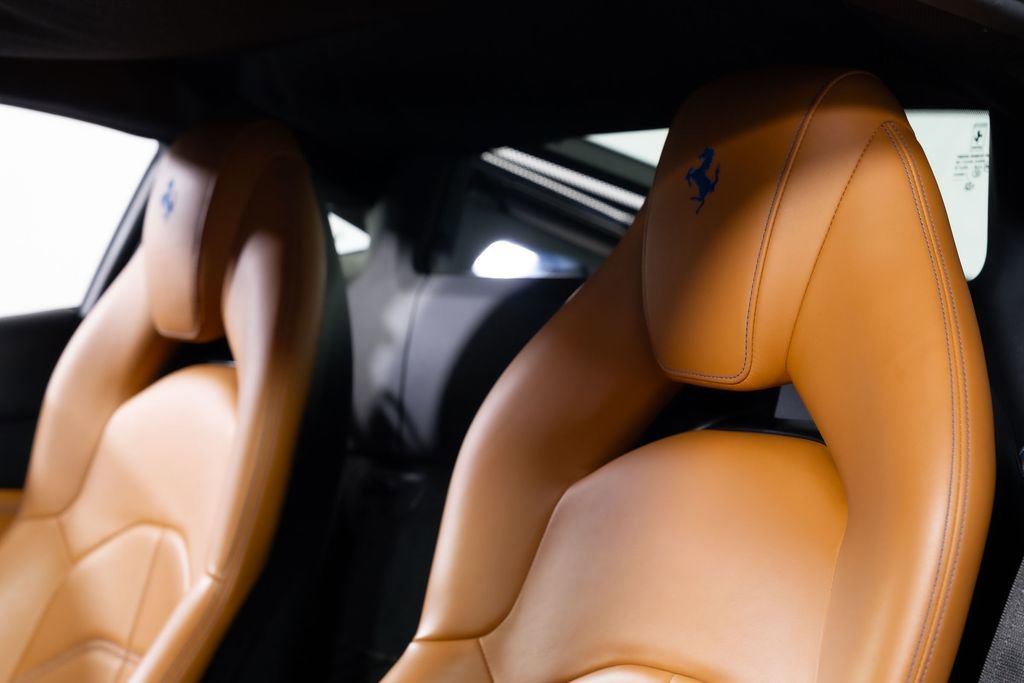 Used 2018 Ferrari 488 GTB image 40