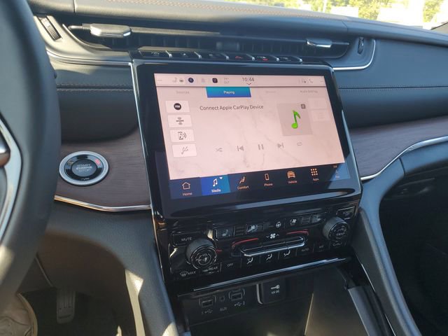 New 2025 Jeep Grand Cherokee Summit w/ Obsidian Package image 10