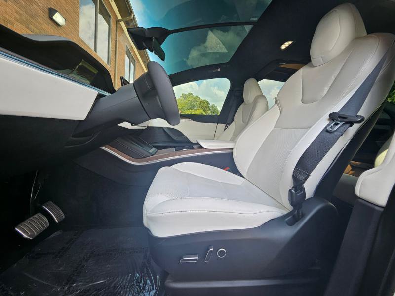 Used 2023 Tesla Model X AWD/4WD image 36