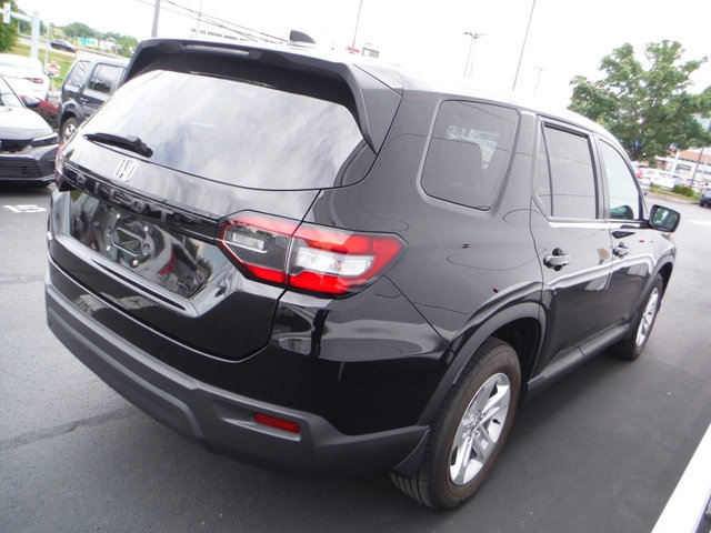 Used 2023 Honda Pilot LX image 7