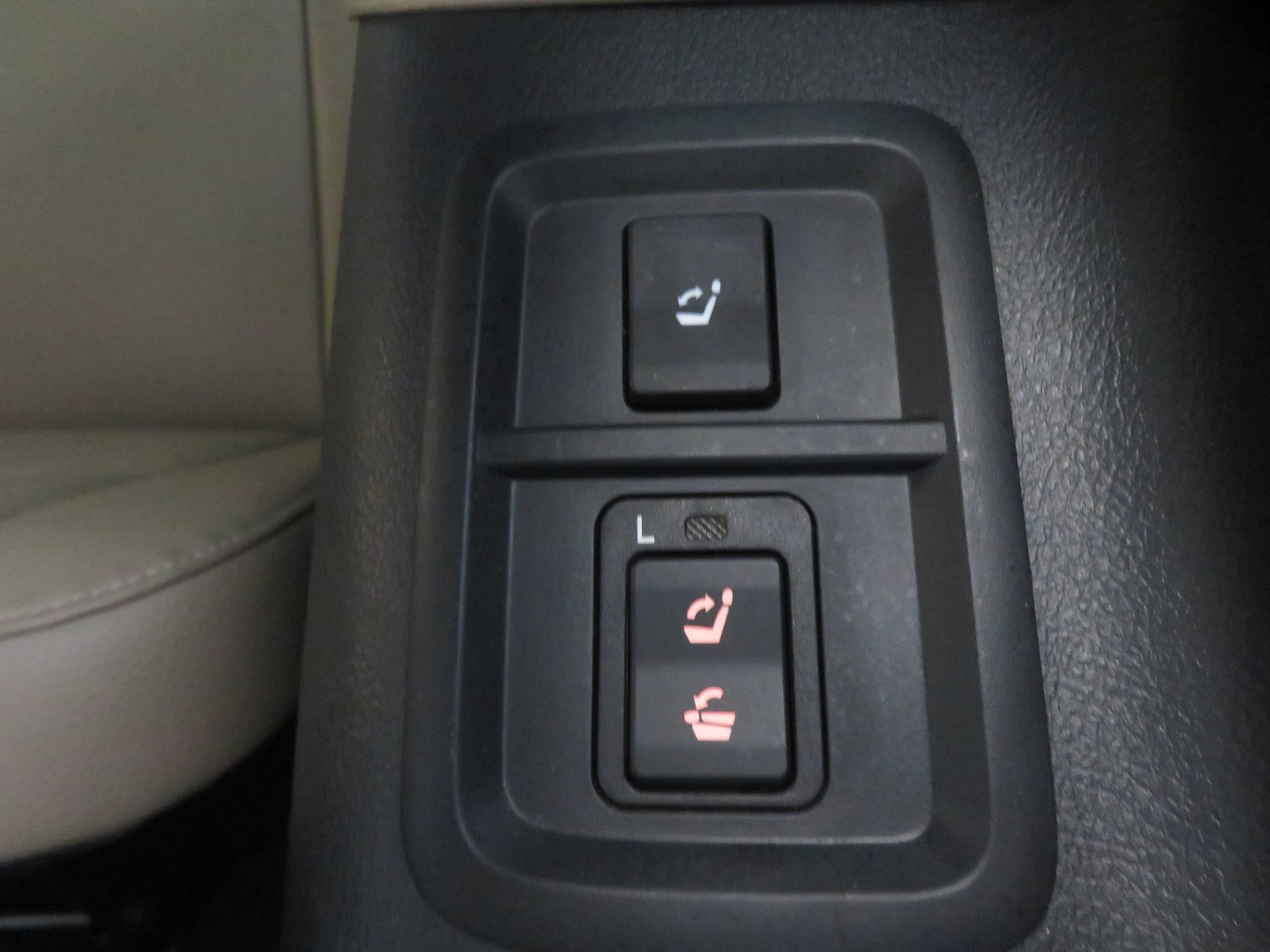 Used 2020 Toyota Sequoia Limited w/ Safety & Convenience Package AWD/4WD image 22