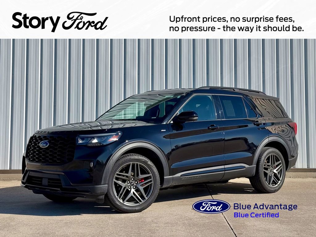 Used 2025 Ford Explorer ST-Line w/ ST-Line Street Pack image 1