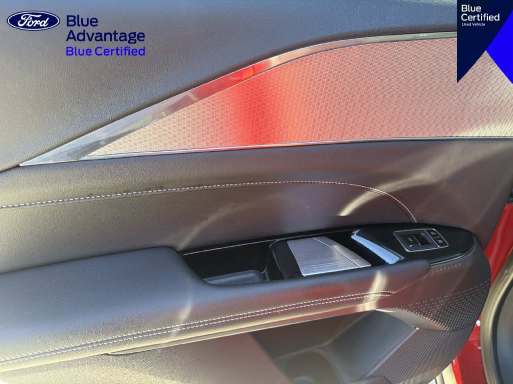 Used 2024 Cadillac Lyriq Tech RWD image 10