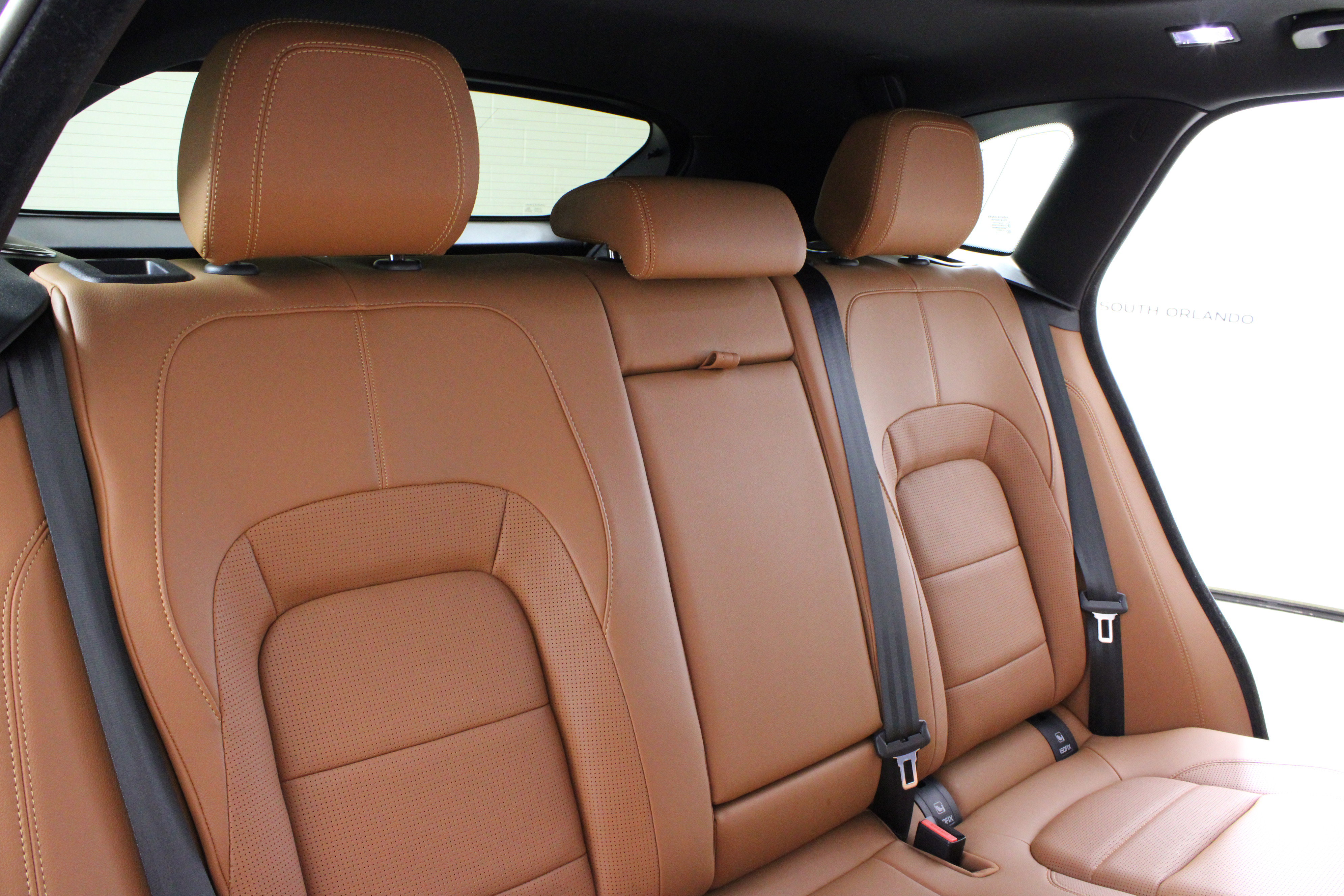 Used 2023 Jaguar F-PACE R-Dynamic S image 15