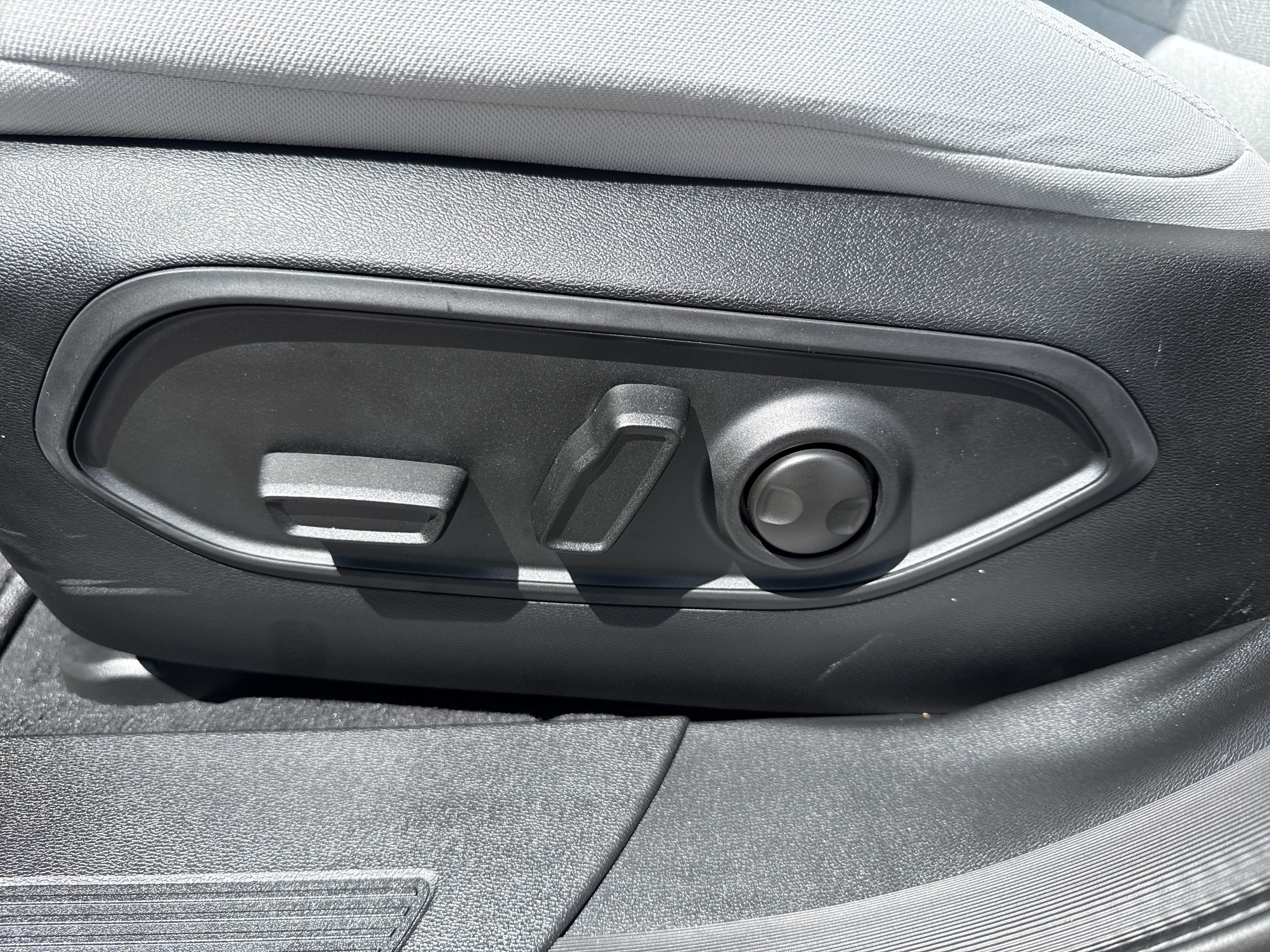 New 2026 Jeep Cherokee Laredo AWD/4WD image 10