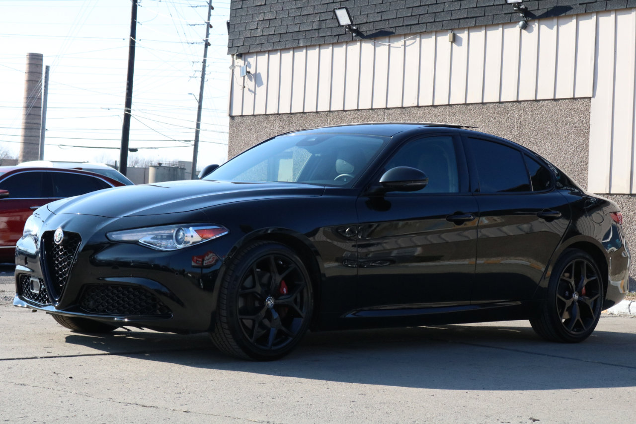 Used 2021 Alfa Romeo Giulia Ti w/ Nero Edizione image 19