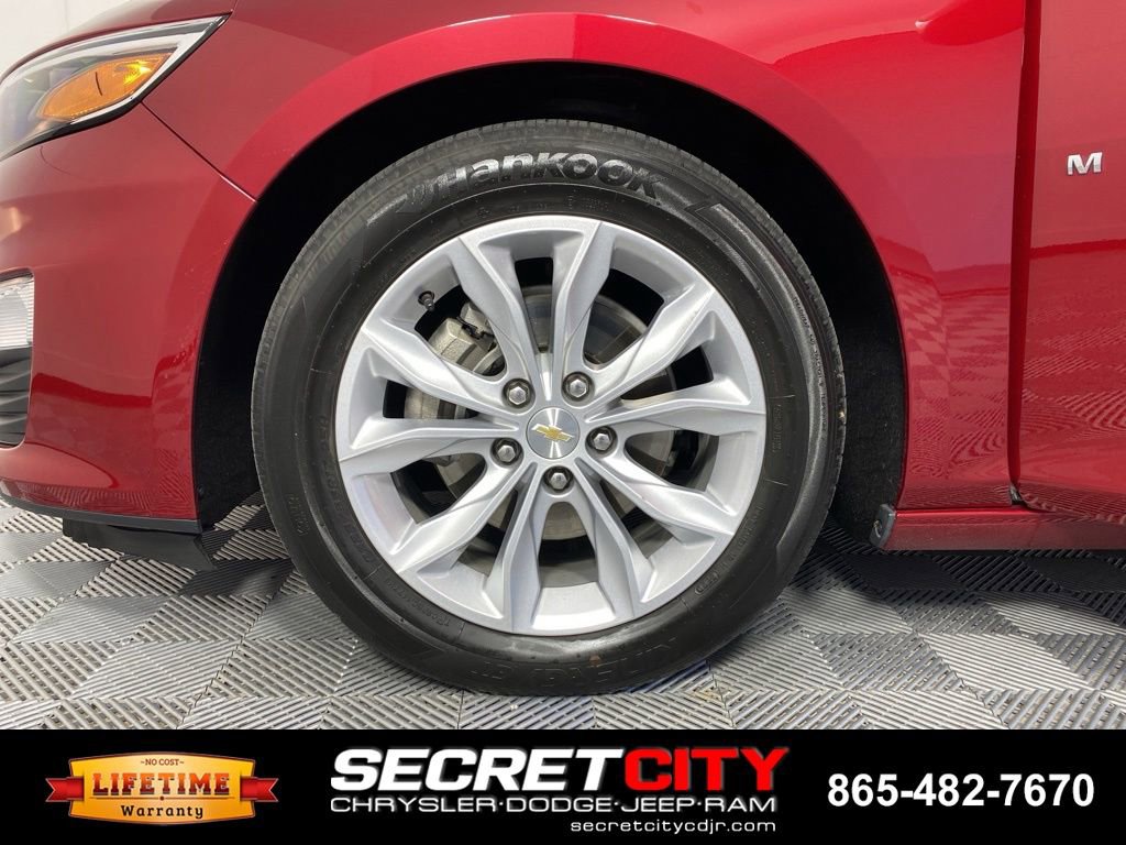 Used 2021 Chevrolet Malibu LT FWD image 1