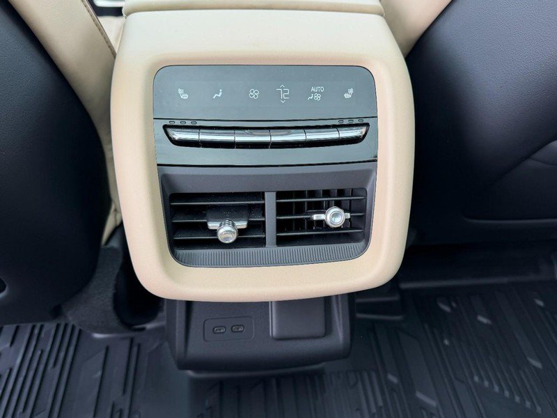Used 2025 Cadillac Lyriq Luxury w/ Nappa Leather Package AWD/4WD image 8