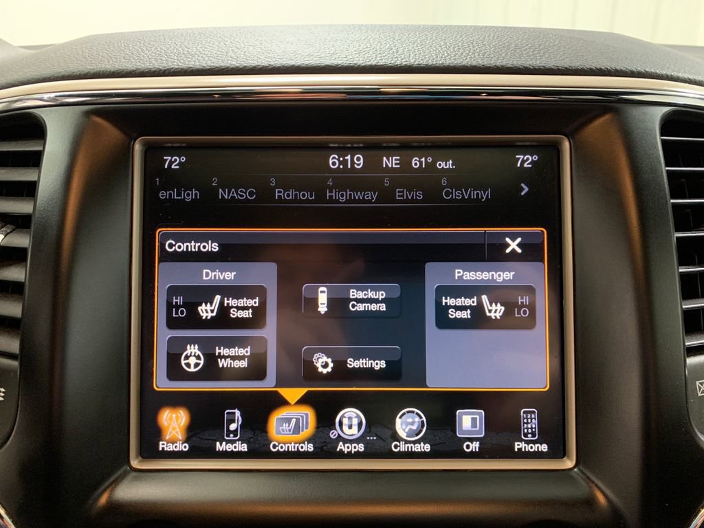 Used 2017 Jeep Grand Cherokee Laredo image 27