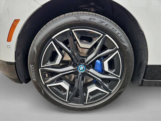 Used 2024 BMW iX xDrive50 w/ Premium Package AWD/4WD image 24
