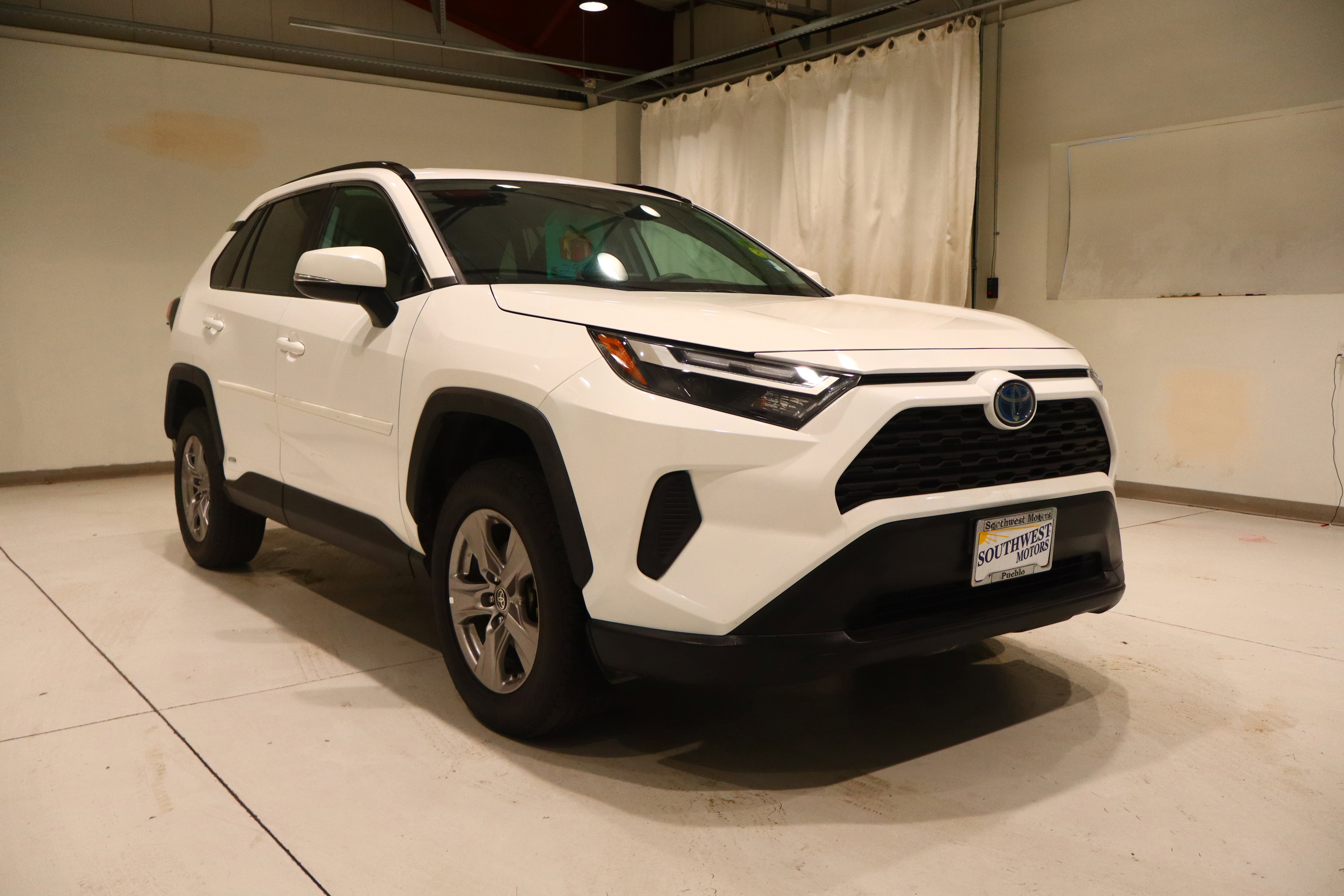 Used 2024 Toyota RAV4 LE image 5