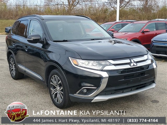 Used 2016 Mitsubishi Outlander SEL image 3