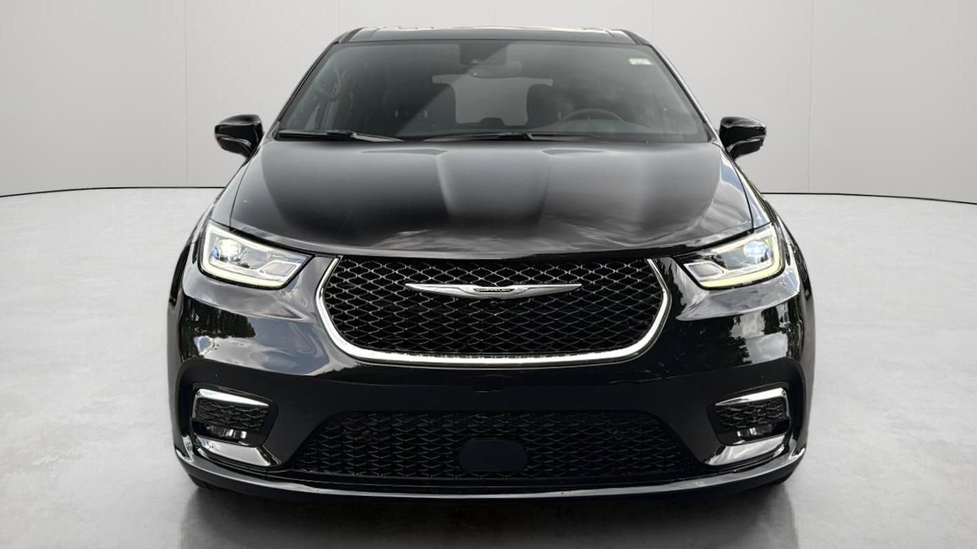 New 2025 Chrysler Pacifica Select w/ Uconnect Theater Family Group image 13