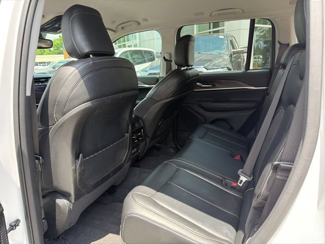 Used 2023 Jeep Grand Cherokee Limited AWD/4WD image 20