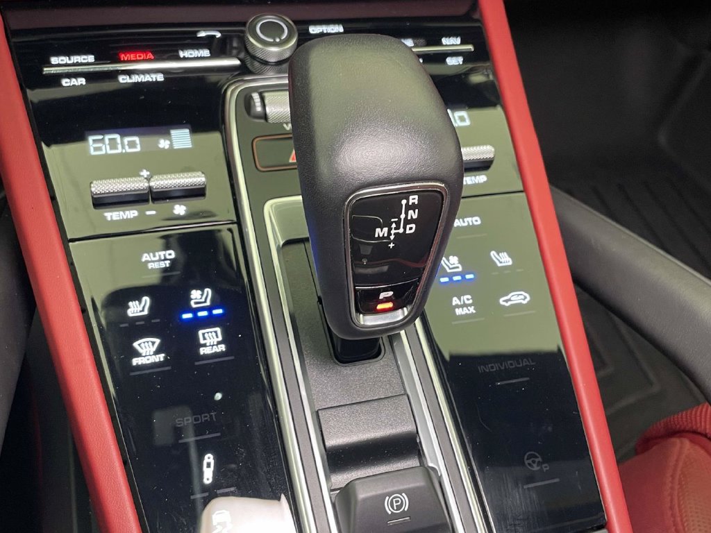 Certified 2023 Porsche Cayenne GTS AWD/4WD image 33