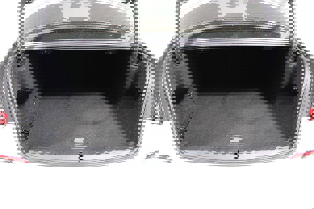 Used 2021 BMW 330e w/ M Sport Package image 24