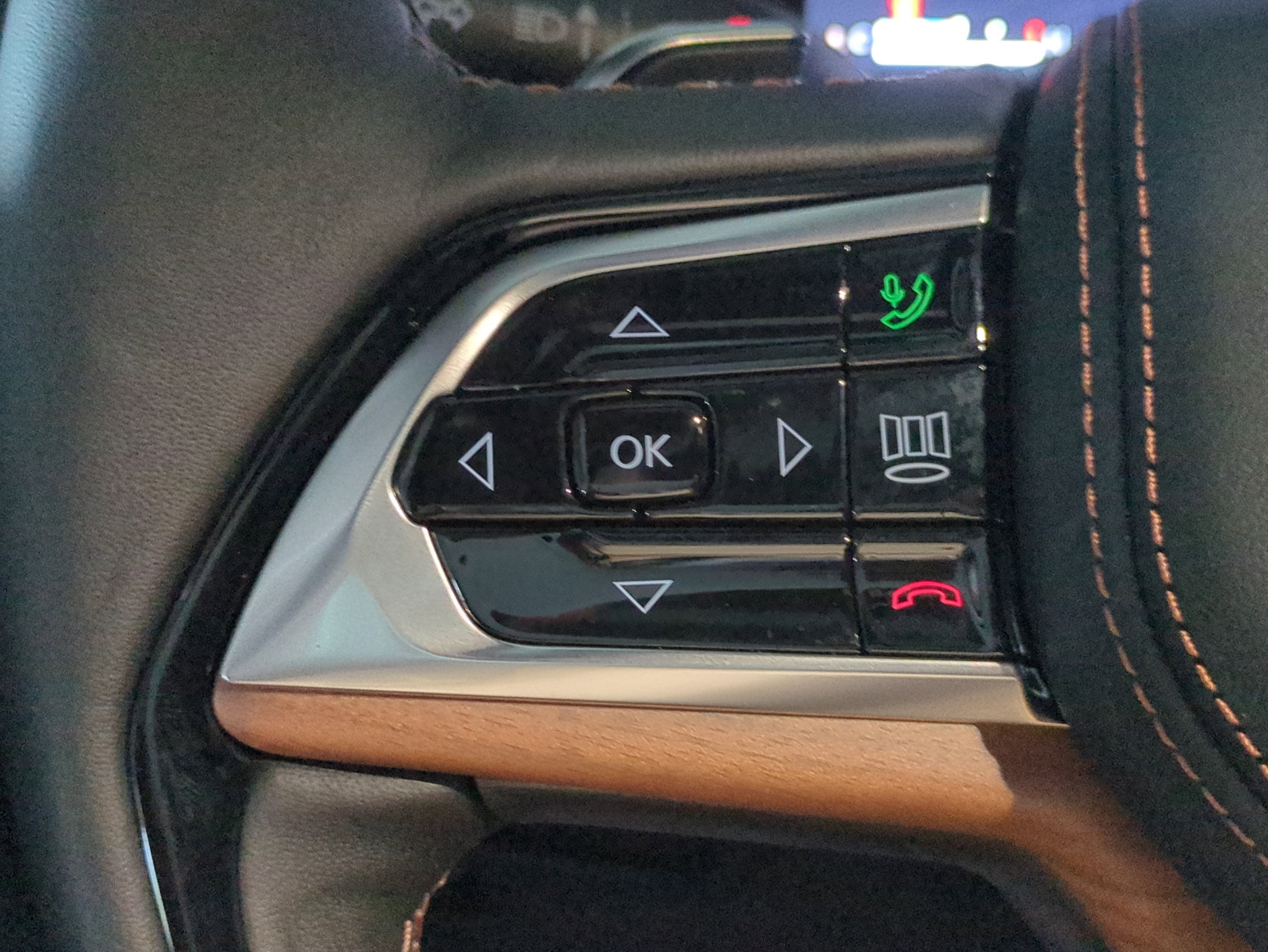 New 2025 Jeep Grand Cherokee Summit image 28