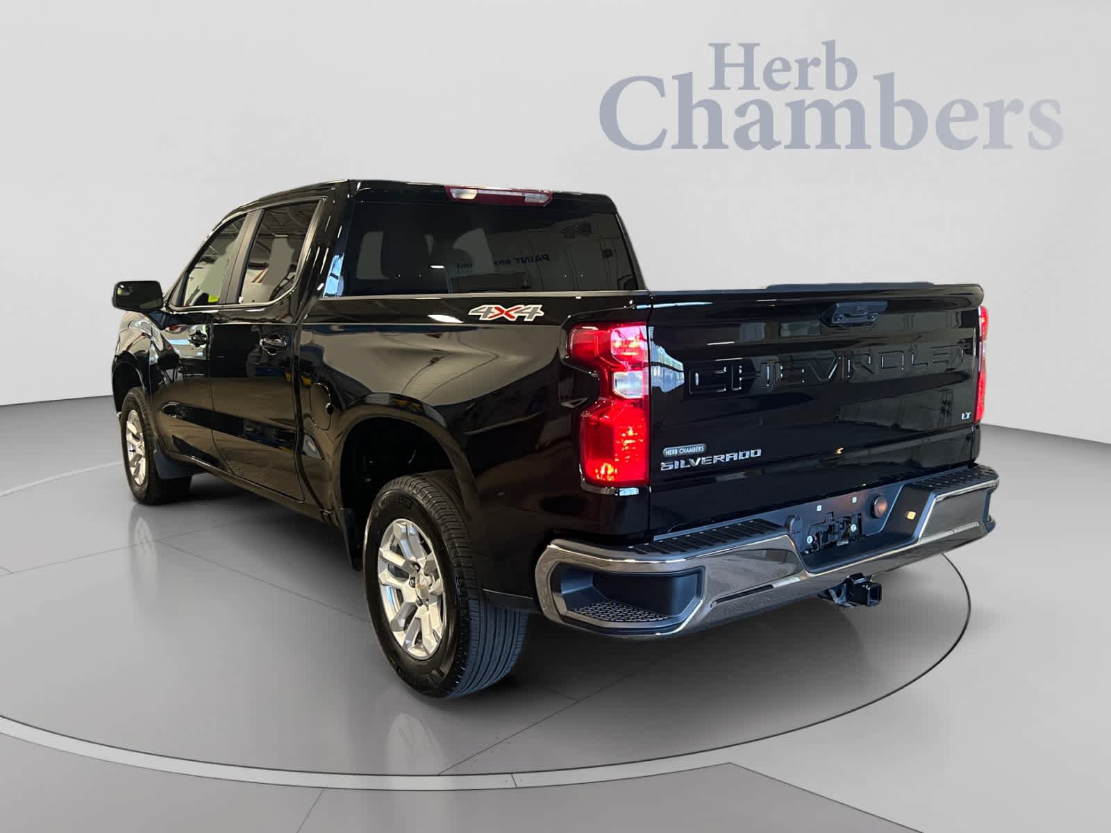 Certified 2023 Chevrolet Silverado 1500 LT AWD/4WD image 3