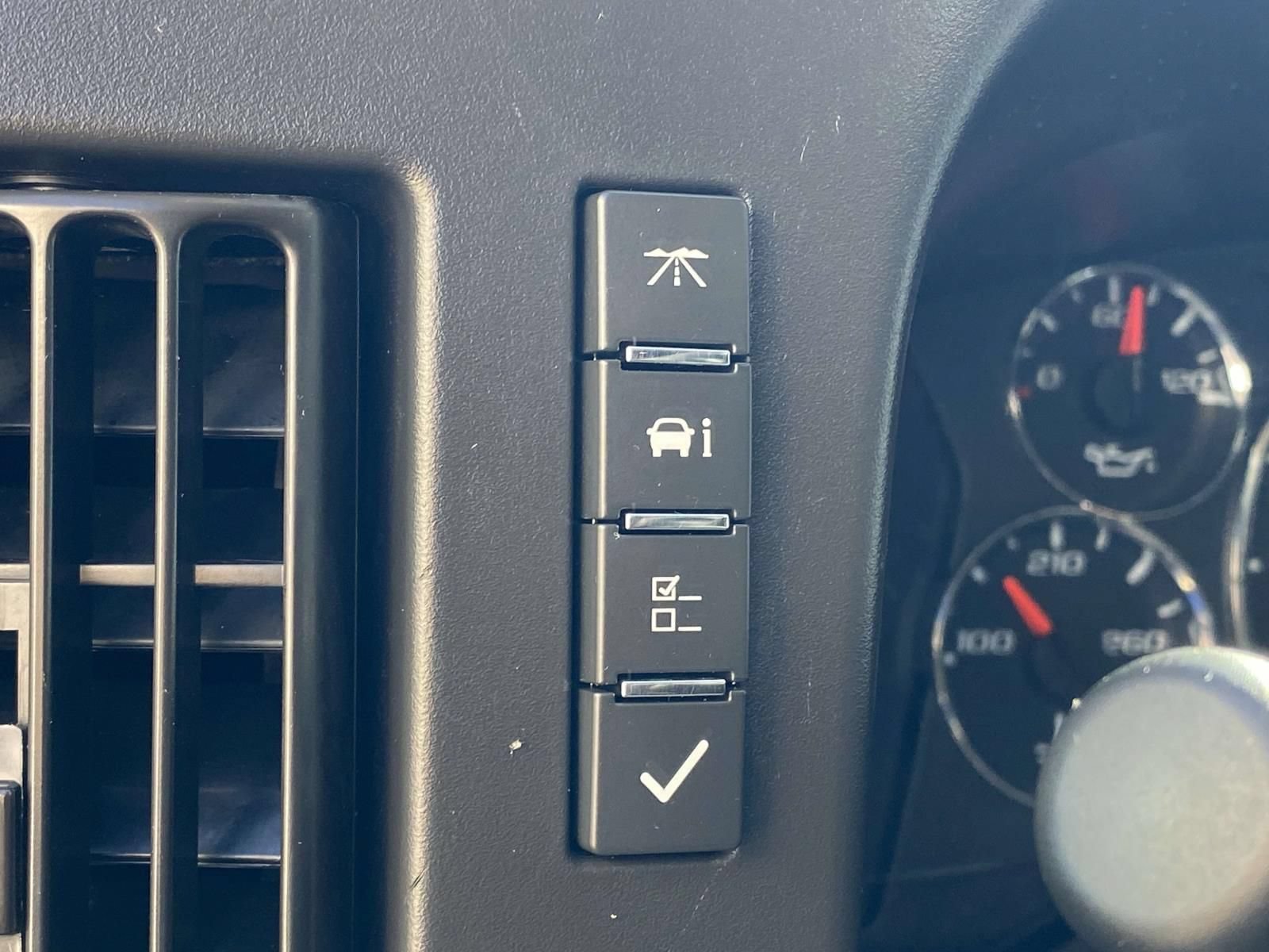 Used 2025 GMC Savana 2500 w/ Driver Convenience Package RWD image 18