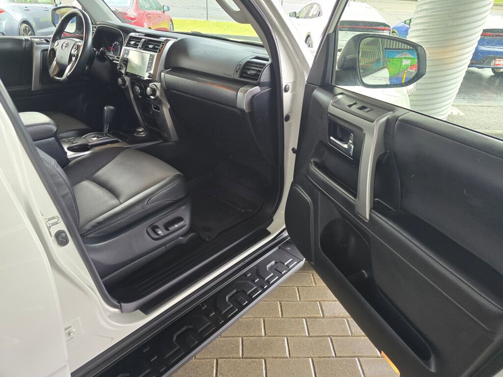 Used 2024 Toyota 4Runner SR5 Premium w/ Moonroof Package AWD/4WD image 13