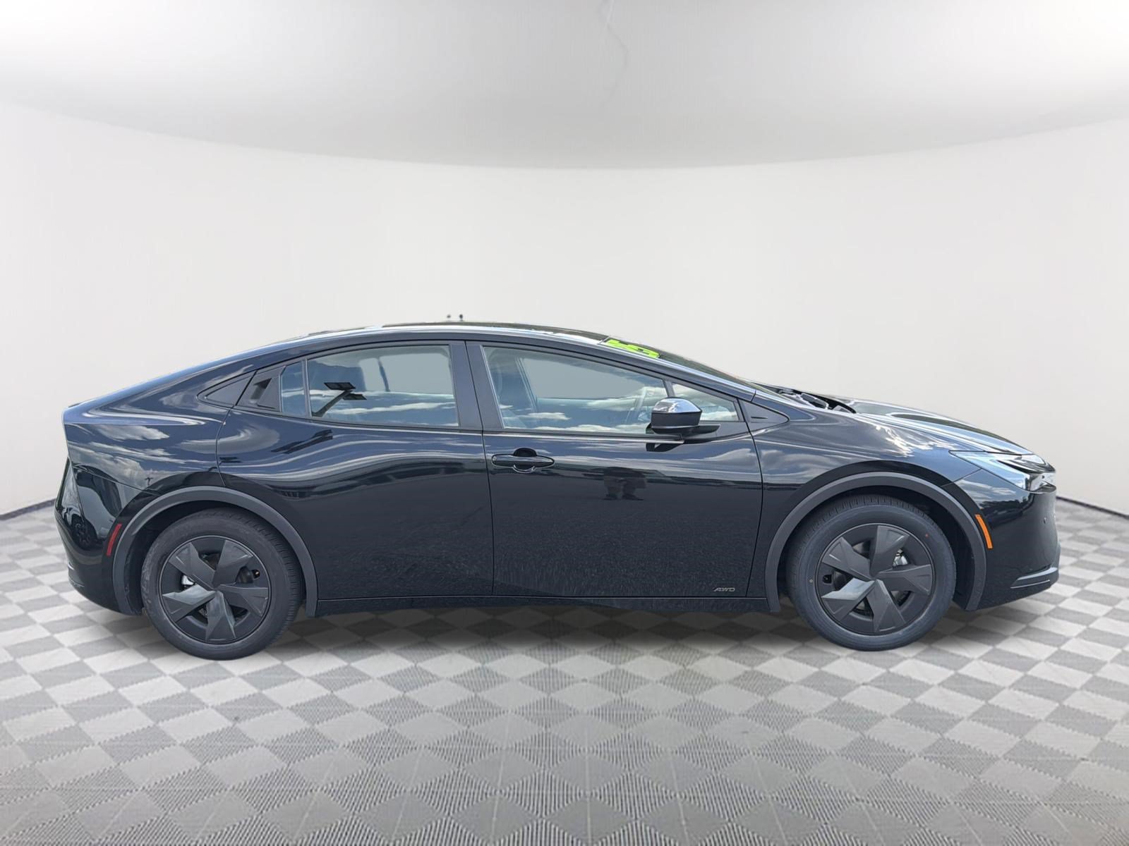 Certified 2025 Toyota Prius LE AWD/4WD image 18