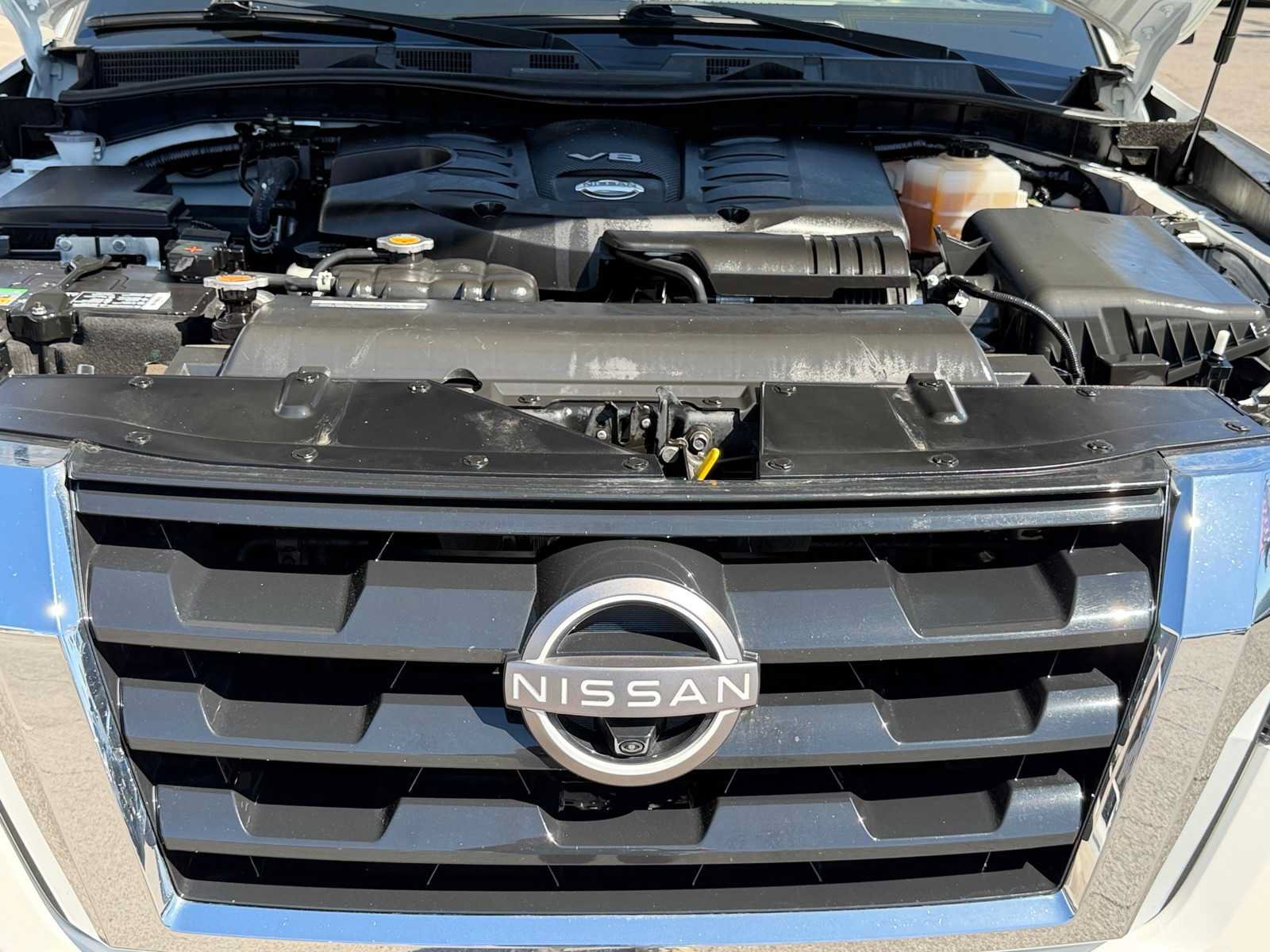 Used 2022 Nissan Armada Platinum w/ Captain's Chairs Package RWD image 32