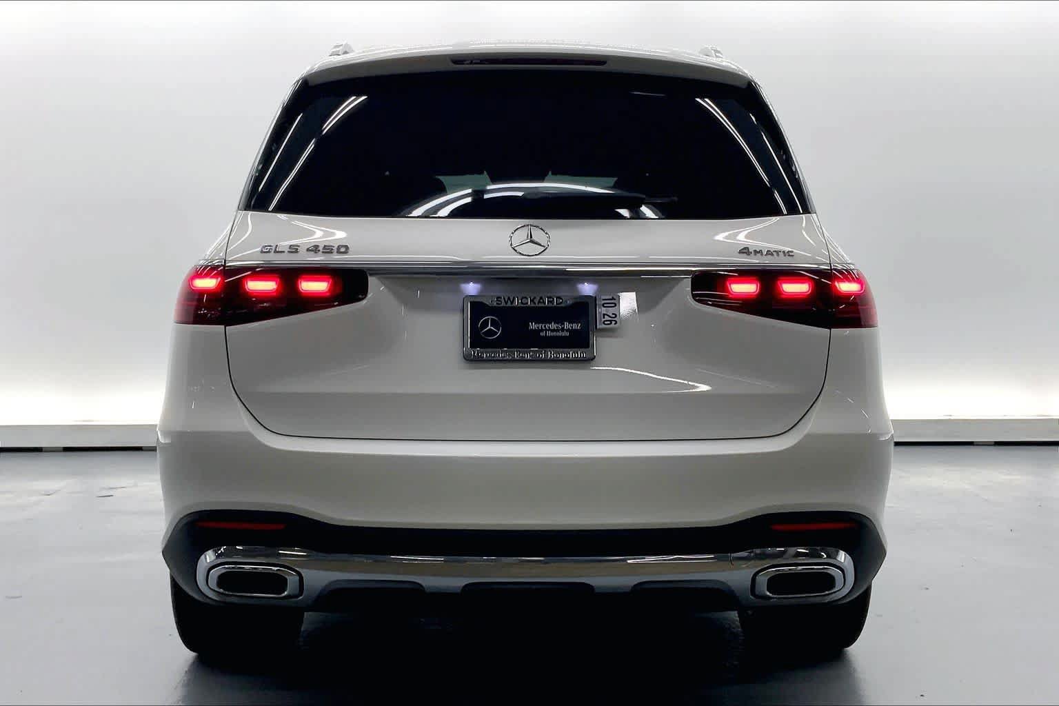 Used 2024 Mercedes-Benz GLS 450 4MATIC image 3