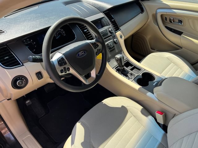 Used 2016 Ford Taurus SE FWD image 26