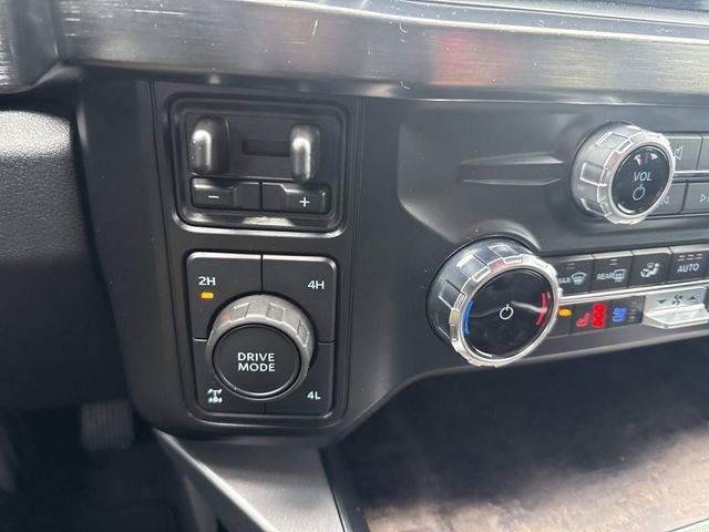 Used 2024 Ford F250 Lariat w/ Black Appearance Package image 25