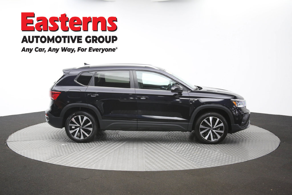 Used 2024 Volkswagen Taos SE FWD image 45