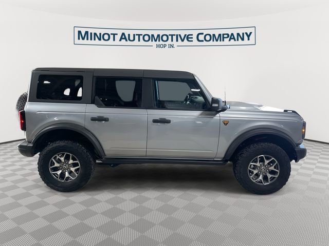 Used 2023 Ford Bronco Badlands image 9