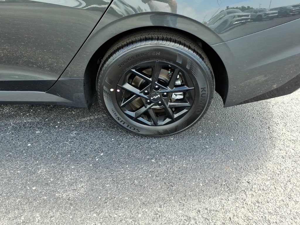New 2026 Kia K5 LXS FWD image 6