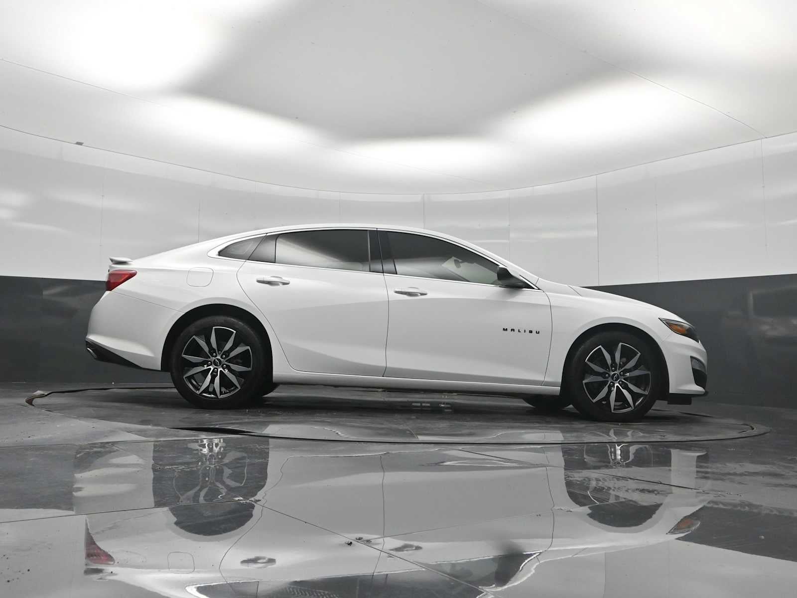 Used 2021 Chevrolet Malibu RS FWD image 25