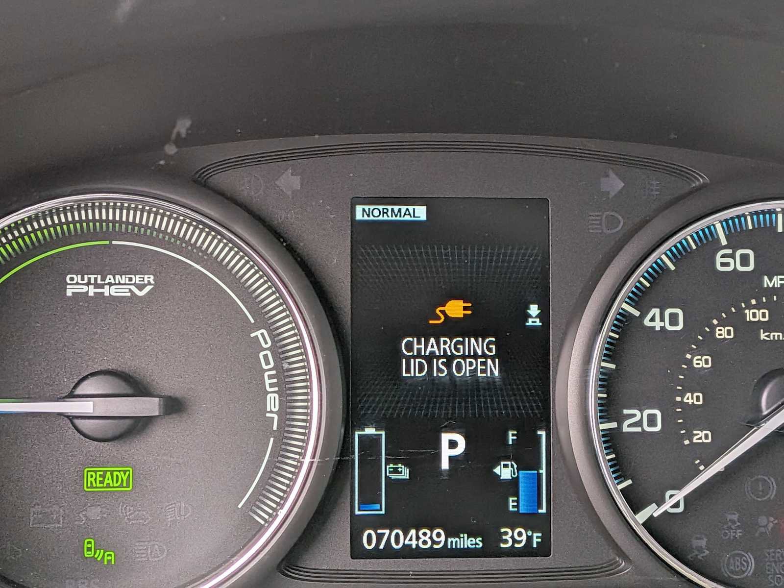 Used 2018 Mitsubishi Outlander SEL image 26