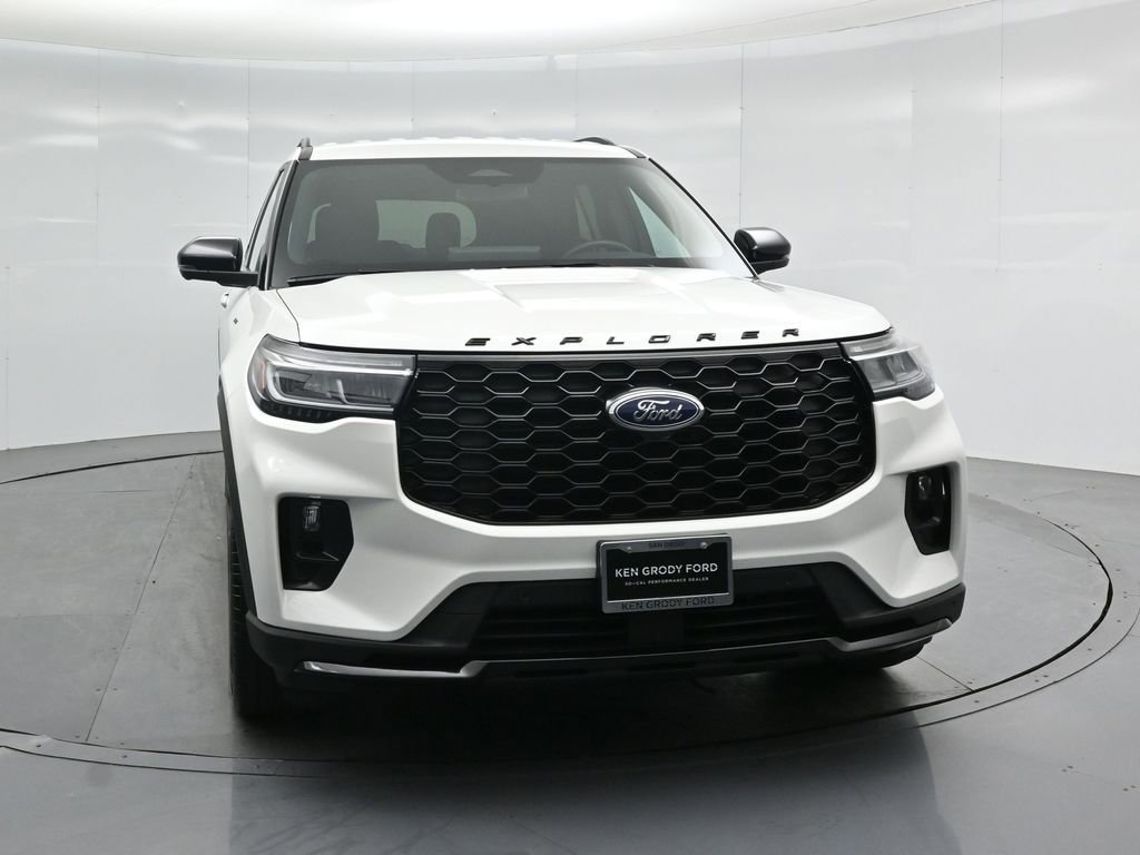 Certified 2025 Ford Explorer ST-Line w/ Premium Package image 58