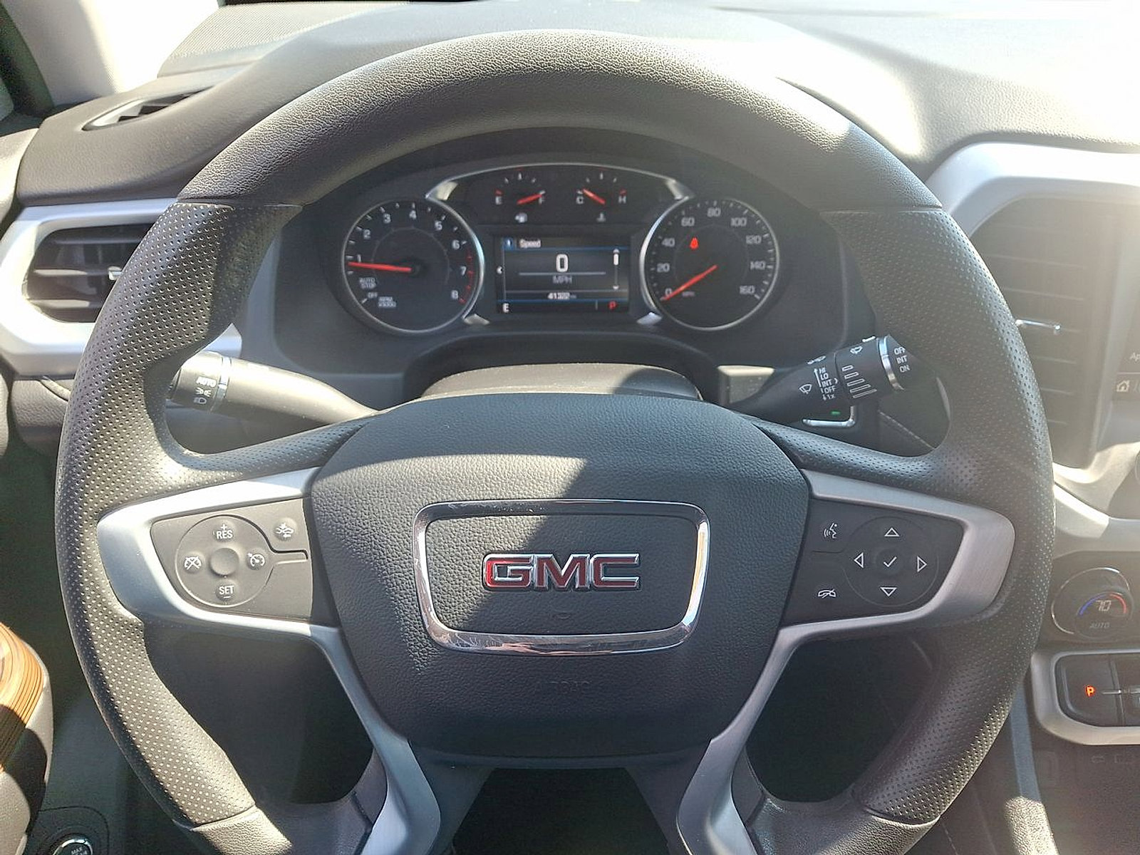 Certified 2023 GMC Acadia SLE w/ Driver Convenience Package AWD/4WD image 16